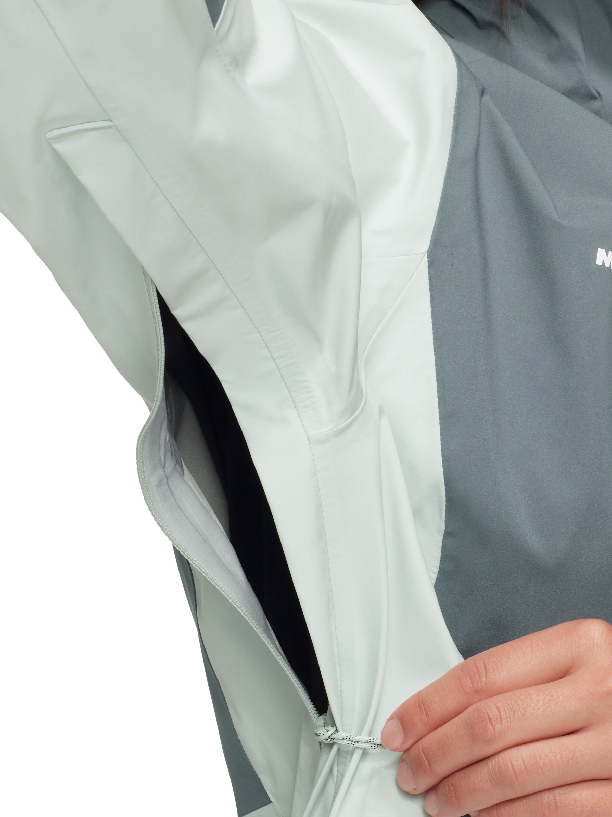 MAMMUT Outdoor Jacket in Grey