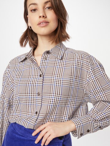 Monki - Blusa en azul