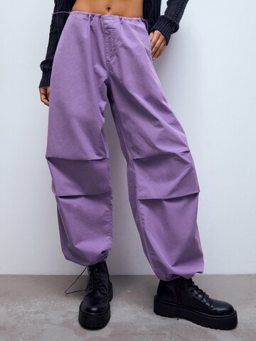 Pull&Bear Широка кройка Панталон в лилав