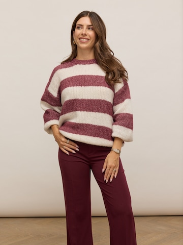 noar studios Pullover i rød: forside