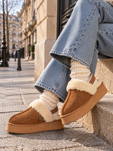 Island Boot Slippers 'SEFORA' in Braun: Vorderseite