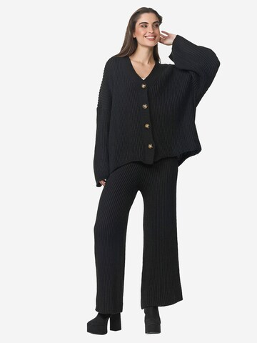 Elara Hausanzug in Schwarz