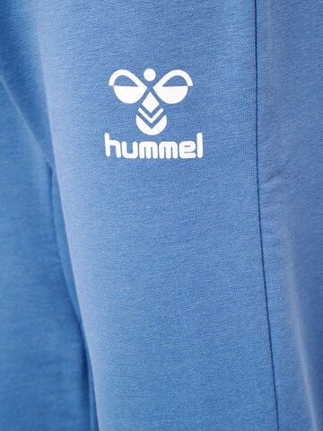 Regular Pantaloni sport de la Hummel pe albastru