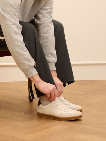 MANFIELD Sneakers laag in Wit