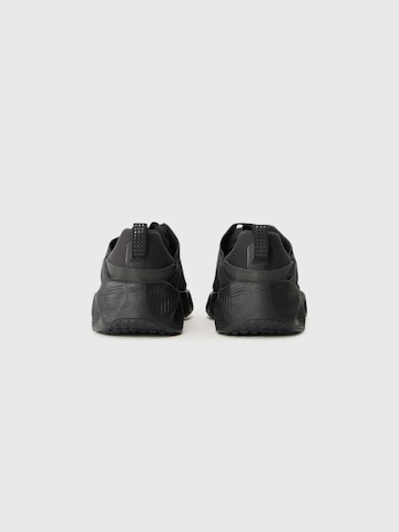 Nike Sportswear Σνίκερ χαμηλό 'AVA ROVER' σε μαύρο