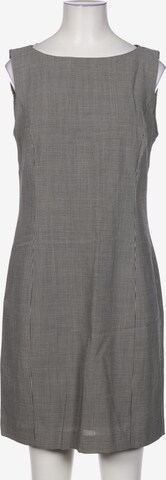 Savannah Dress in M in Grey: front