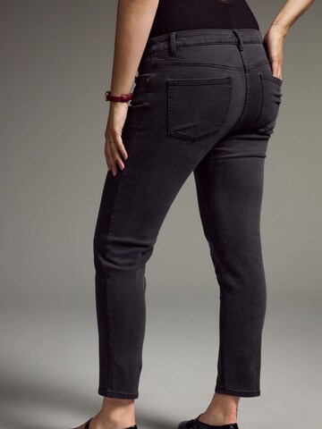 regular Jeans di Next in nero