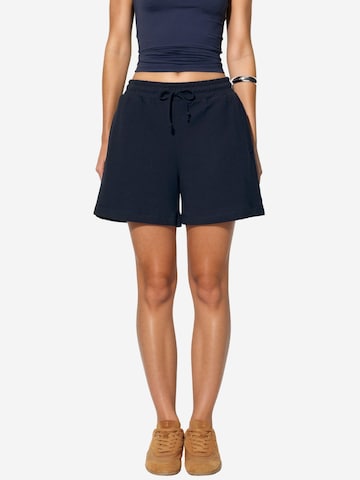 Loosefit Pantaloni 'Shorts' di Busem in blu: frontale