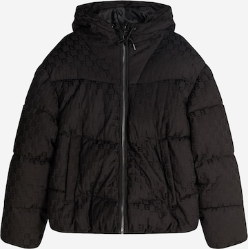 Bershka Talvitakki värissä musta: etupuoli