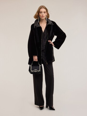 Cappotto invernale di MOTIVI in nero