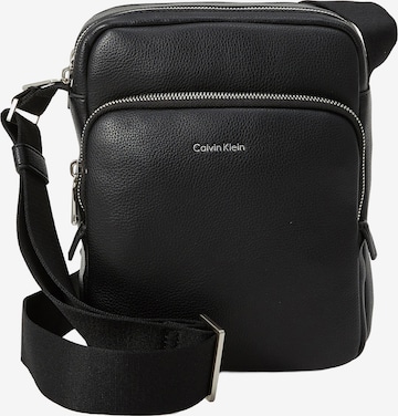 Geantă de umăr de la Calvin Klein pe negru: față