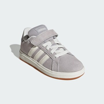 ADIDAS SPORTSWEAR Sneakers 'Grand Court 00s' in Grijs