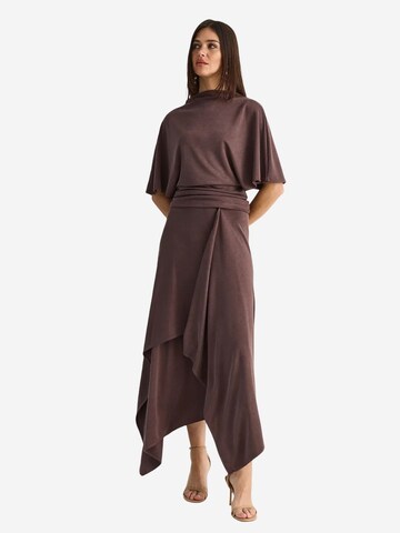 Tailleur 'Zweiteiliges Set' di Bianco Lucci in marrone
