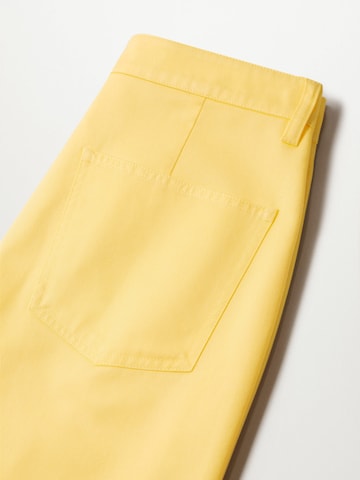 MANGO Normalny krój Spodnie 'FIVES' w kolorze żółty