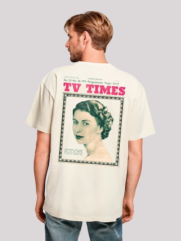 T-Shirt 'TV Times Queen Elizabeth II 1957 Cover' F4NT4STIC en beige : devant