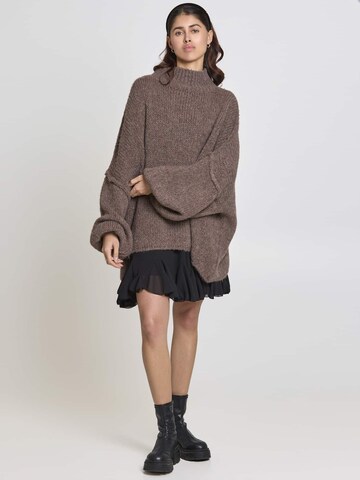 Lilavie Pullover 'Maraa' in Braun