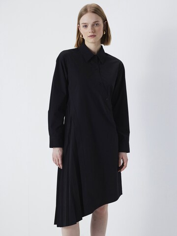 Robe Ipekyol en noir : devant