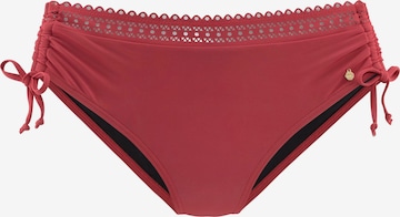 s.Oliver Bikinibroek in Rood: voorkant