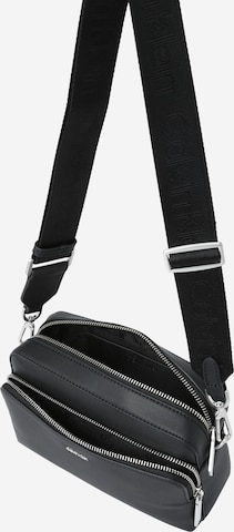 Calvin Klein Skuldertaske i sort