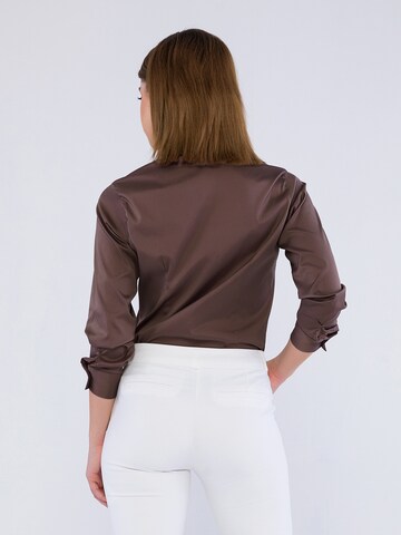 Basics and More Blouse ' Abby ' in Brown