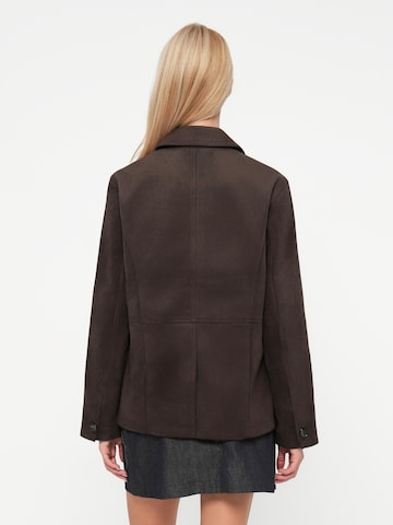 JDY Φθινοπωρινό και ανοιξιάτικο μπουφάν 'JDYPARKER' σε καφέ