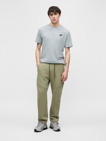 Nike Sportswear Loosefit Broek 'TECH FLC' in Groen