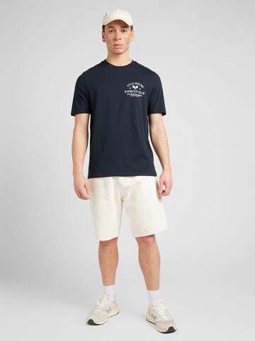 Tricou 'Racquet Club' de la Lyle & Scott pe albastru