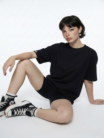 HOLLY LOLLY Oversized shirt in Zwart