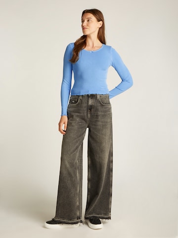 T-shirt Tommy Jeans en bleu
