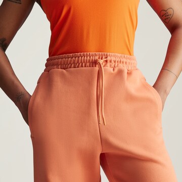 ADIDAS BY STELLA MCCARTNEY Tapered Sporthose in Orange