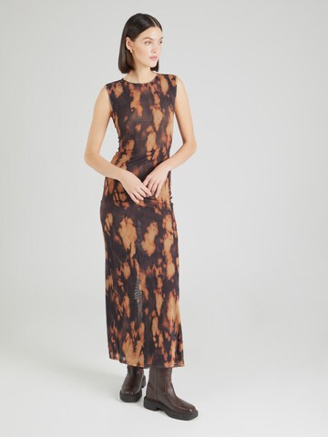 WEEKDAY Kleid in Braun: Vorderseite