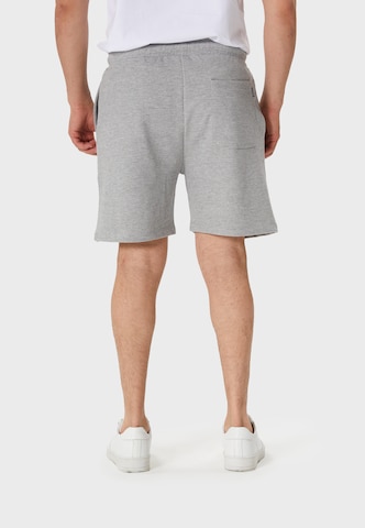 Oldskull Regular Sweatshorts 'Basic Osk' in Grau