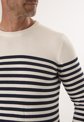Felix Hardy Sweater in White