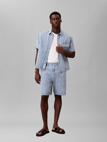 Calvin Klein Jeans Loosefit Shorts in Blau