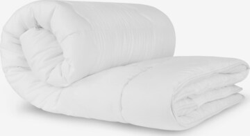 Aspero Blankets 'REIMS' in White: front