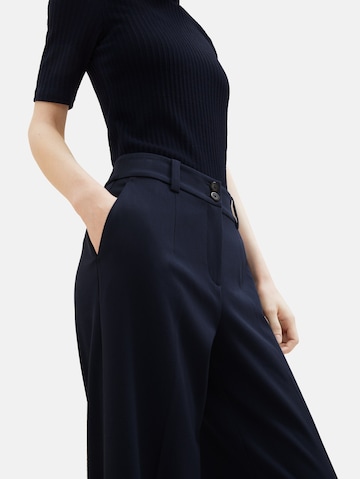 TOM TAILOR Loose fit Pleated Pants 'Lea' in Blue