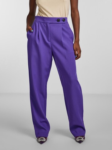 Y.A.S Wide leg Pleat-Front Pants 'Prism' in Purple: front