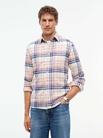 TOMMY HILFIGER Regular fit Button Up Shirt in White: front