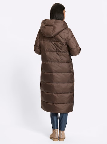 Cappotto invernale di heine in marrone