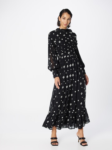 Robe Warehouse en noir : devant