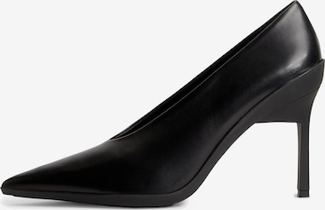 Calvin Klein Pumps in Black: front