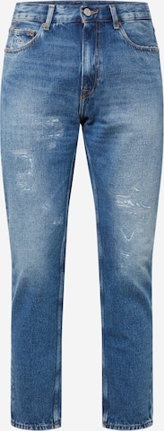 Tommy Jeans Tapered Jeans in Blue: front