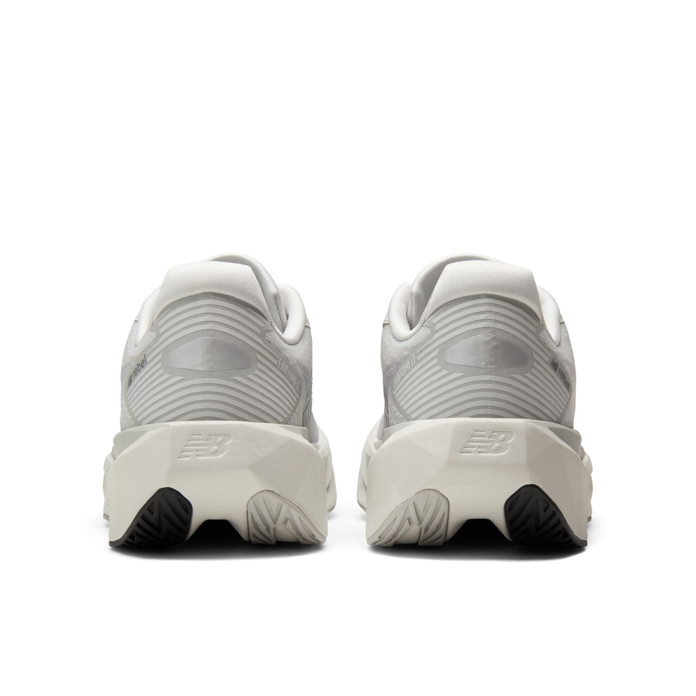 new balance Laufschuh 'FuelCell Rebel v5' in Grau