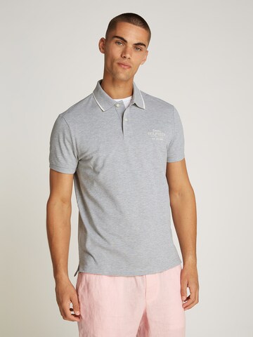 T-Shirt TOMMY HILFIGER en gris : devant