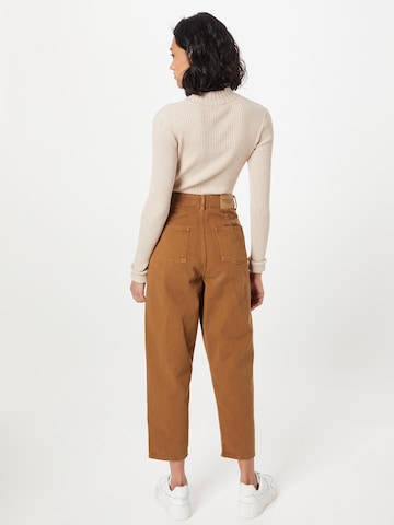 Tapered Pantaloni con pieghe 'Alexis' di People Tree in marrone