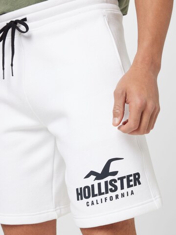 HOLLISTER regular Παντελόνι σε λευκό