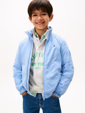 TOMMY HILFIGER - Chaqueta de entretiempo 'ESSENTIAL' en azul: frente