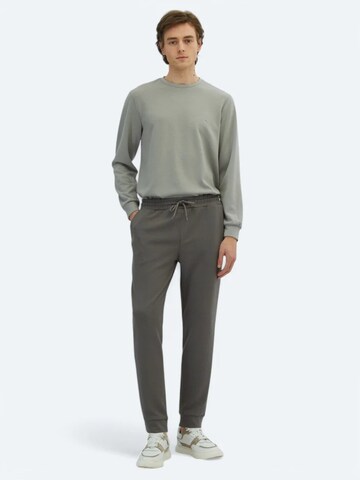 KİP Tapered Trousers in Grey