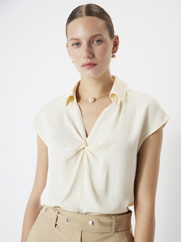 Ipekyol Blouse in Beige: front