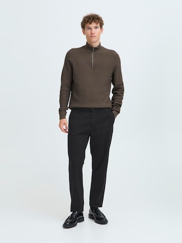Regular Pantalon chino 'CFPEPE' Casual Friday en noir